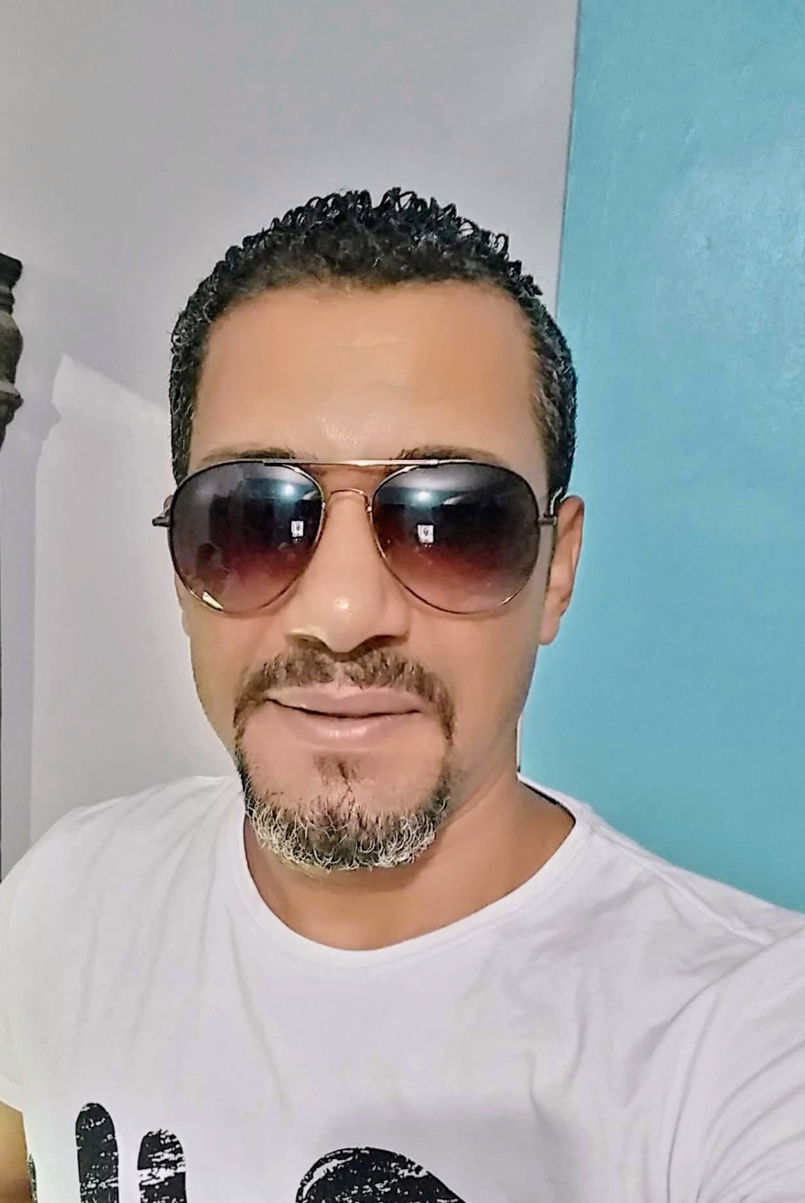 ����� ���